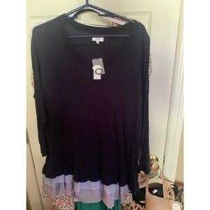 Crown and ivy shirt‎